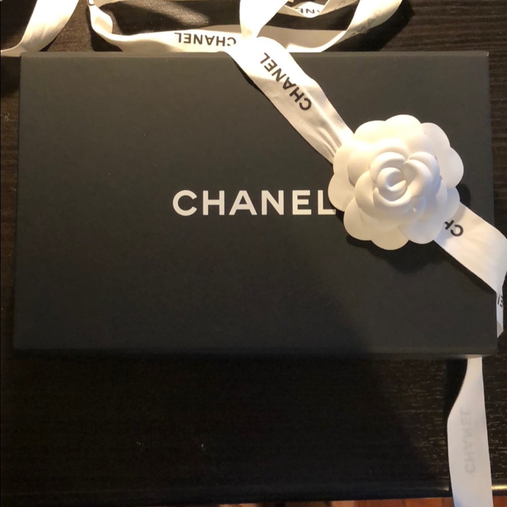 Authentic Chanel magnetic gift box 10.5x6.5x4